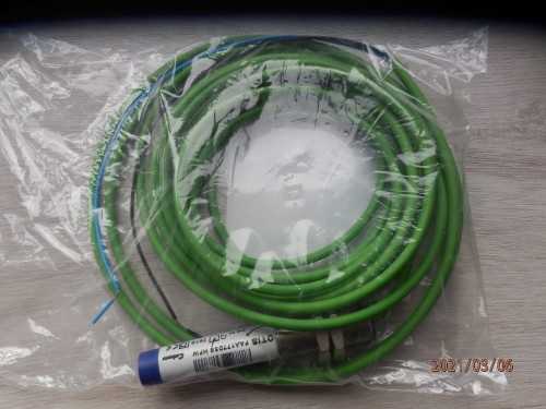 Czujnik magnetyczny 1LD M15X1 D=12mm L=3.5m HFW FAA177DS8  .JPG